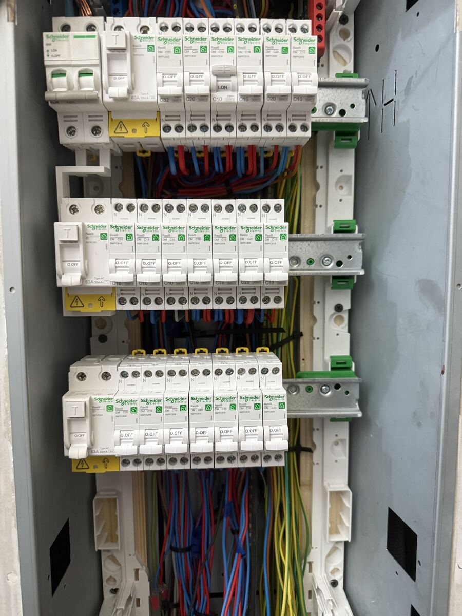 Tableau électrique aux normes installé par BSA